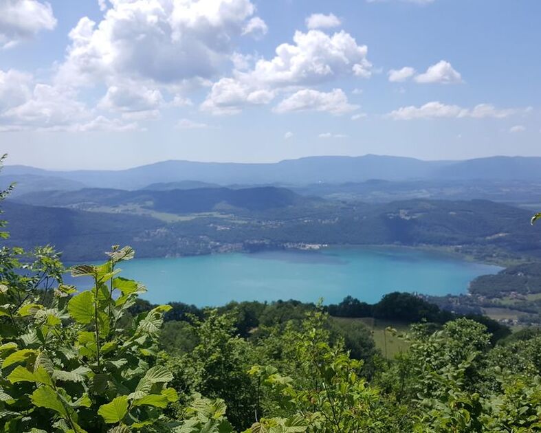 © Vue sur lac depuis Tours César - Grand Lac