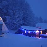 © Village tipi sous la neige - Village Tipi
