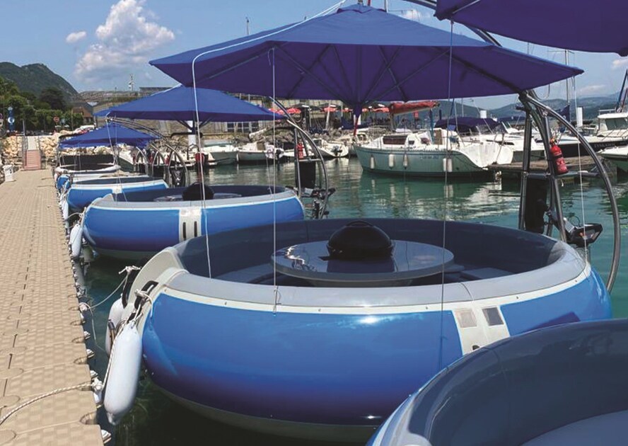 © Grill and Chill - Boat Barbecue Rental - "libre de droit"