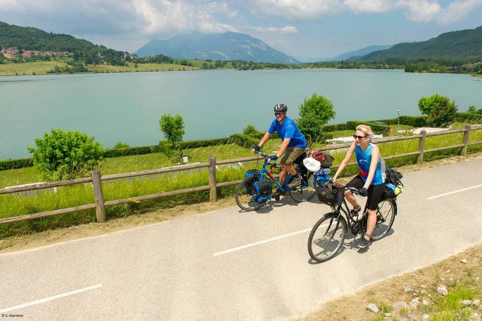 © location vélo électrique sur la via Rhôna et parcours à thème - c. Martelet