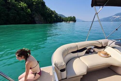 Les canotiers du Lac : location de bateaux avec skipper